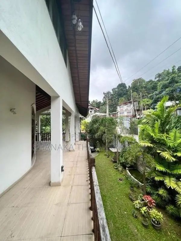 Luxury Smart Palace-Type House for Sale – Nugawela, Katugastota, Kandy