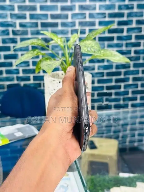 Apple iPhone 11 Pro (Used)