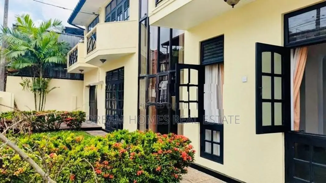 Spacious 4-Bedroom House For Rent – Nawala