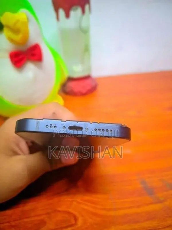 Apple iPhone 12 (Used)