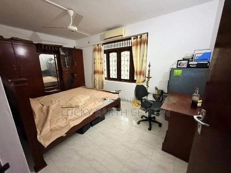 Dehiwala Ground Floor Unfurnished House For Rent (LEC580)