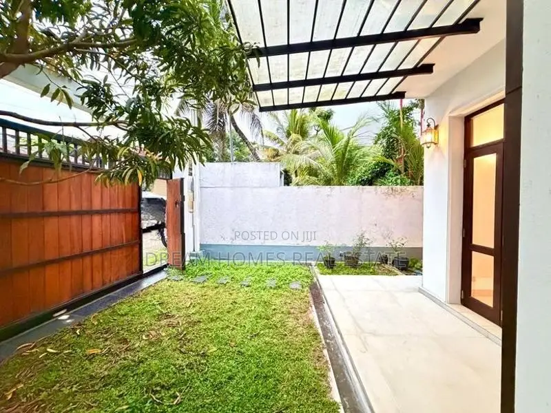 Luxury House for Sale – Koswatta, Battaramulla