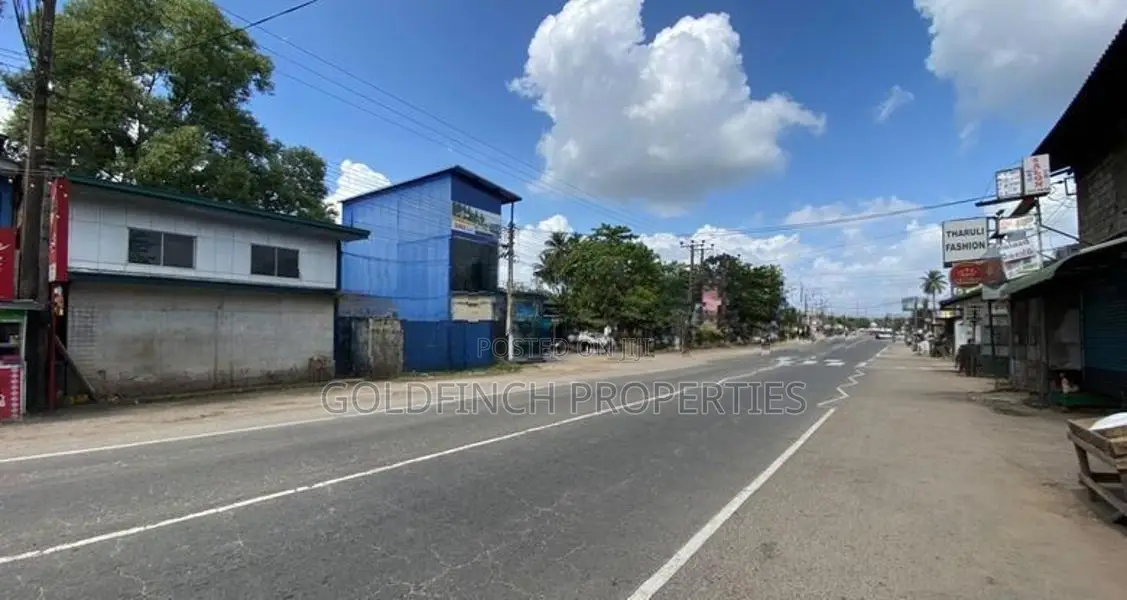Kaduwela Main Road Facing Land for Sale