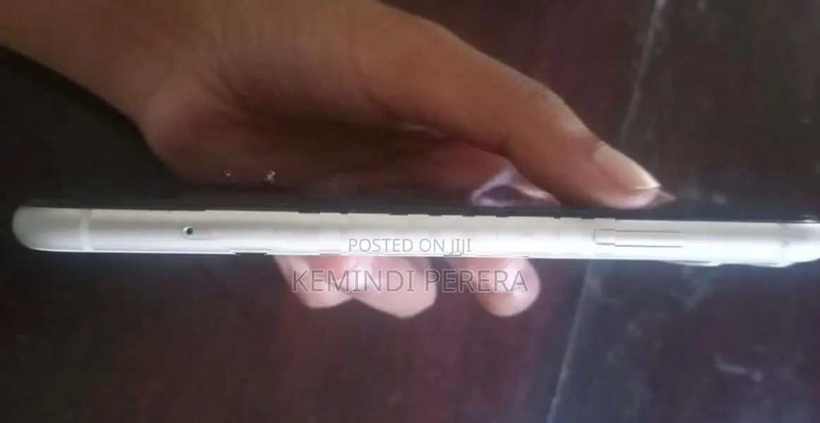 Apple iPhone 11 (Used)