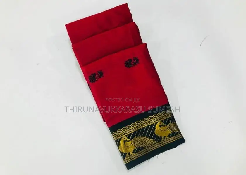வண்ணமயில் சாரிகள்