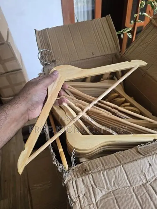 Wooden Hangers High Quality