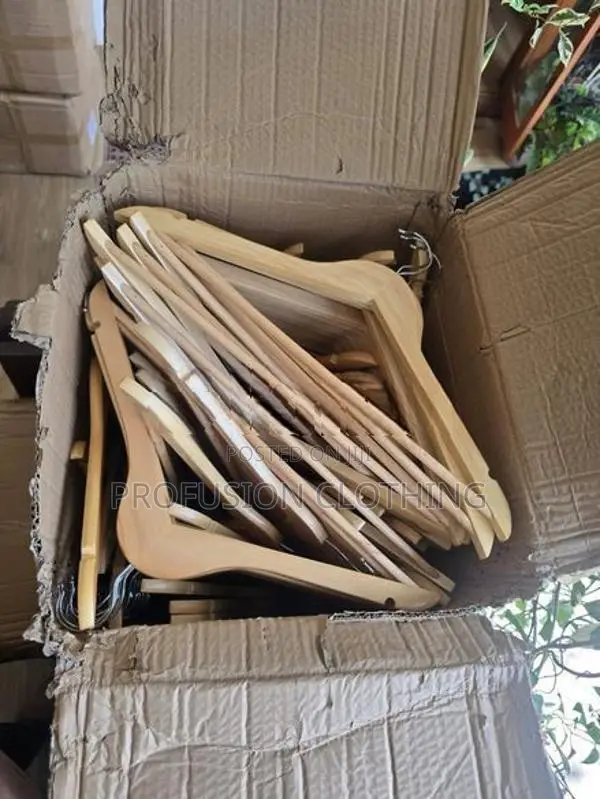 Wooden Hangers High Quality