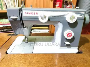 Singer Sewing Machine MC984 - Zig Zag,