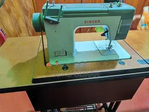 Singer Sewing Machine MC984 - Zig Zag,