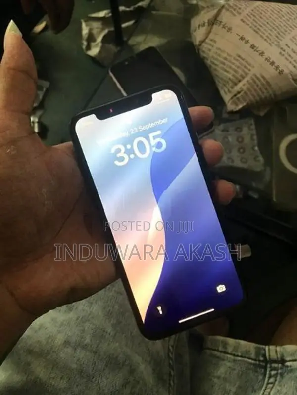 Apple iPhone XS (Used)