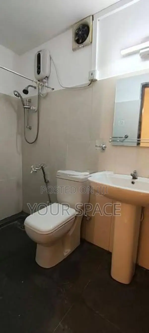 3BR House for rent in Ampitiya