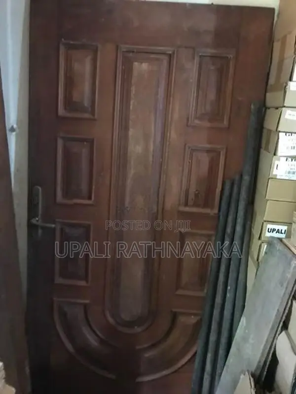 කොස් ලී කැටයම් දොරක්