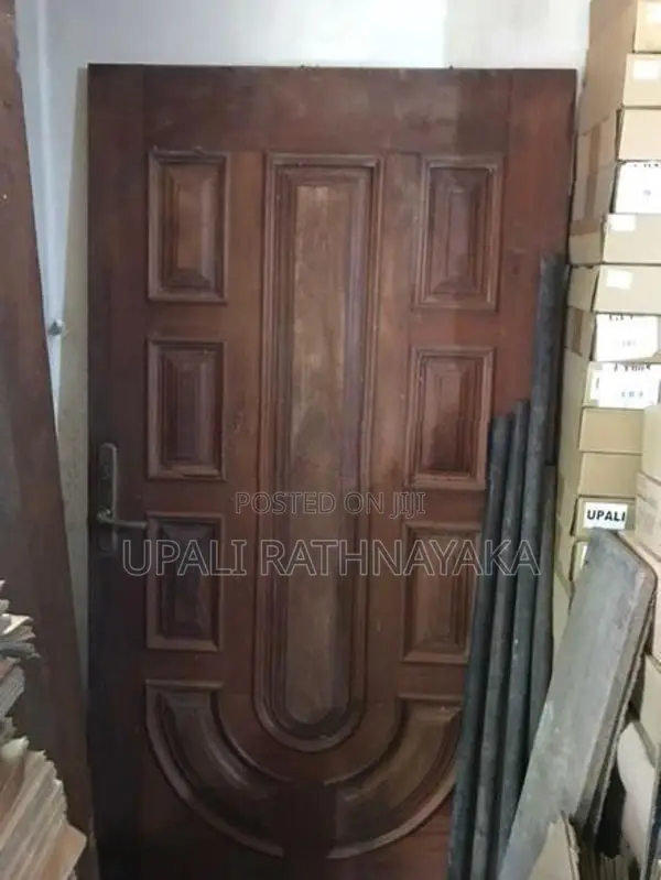 කොස් ලී කැටයම් දොරක්