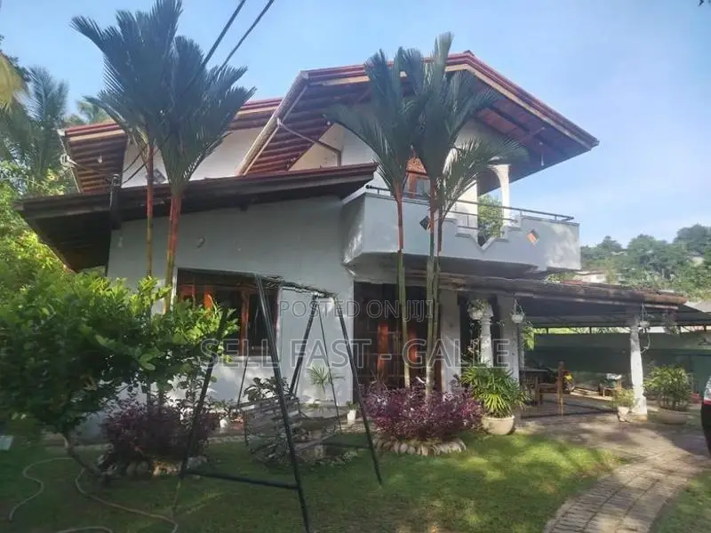 House(Upstairs) For Rent In Karapitiya