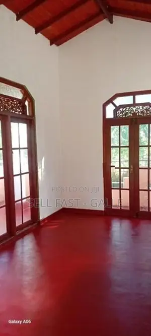 House(Upstairs) For Rent In Karapitiya