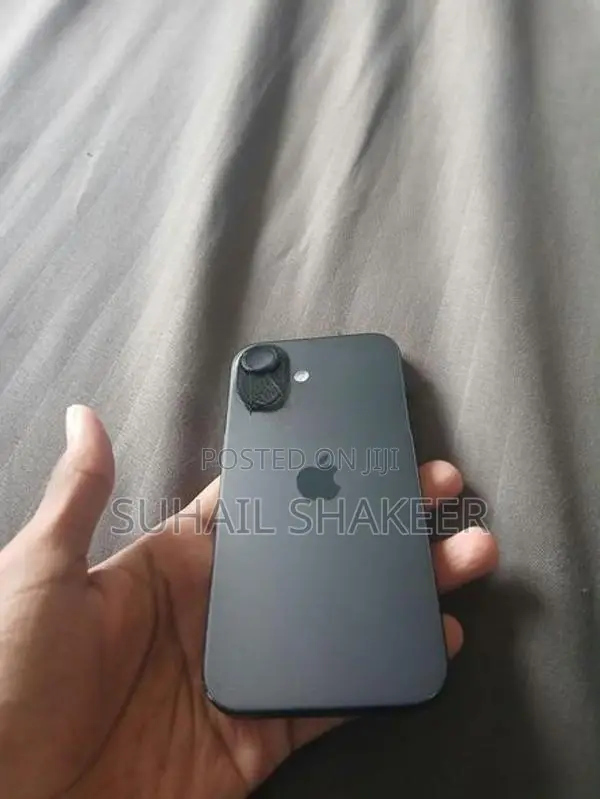 Apple iPhone 16 (Used)
