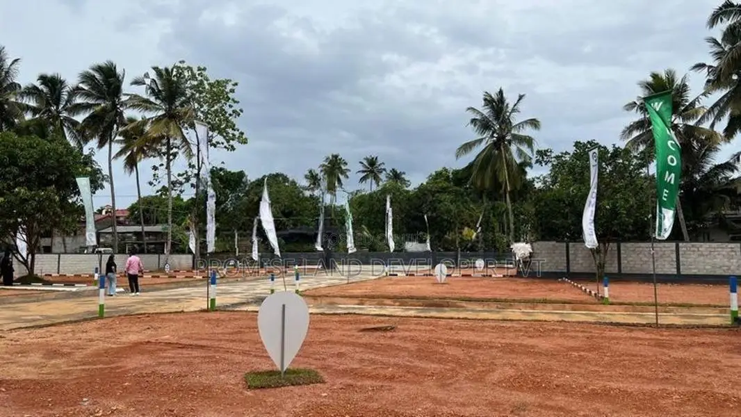 Prime Land Near Wadduwa Beach Y31