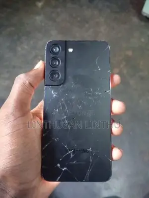 Samsung Galaxy S22 (Used)