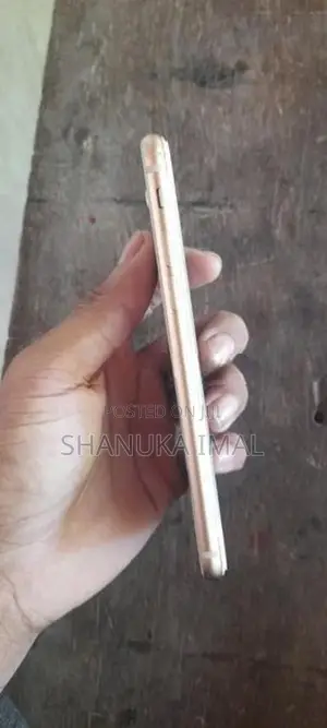 Apple iPhone 8 (Used)