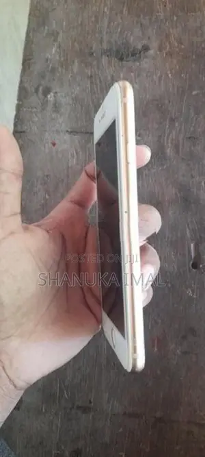 Apple iPhone 8 (Used)