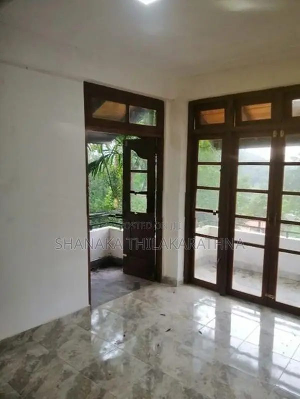 Two-Storey House For Sale – Warallagama, Kandy