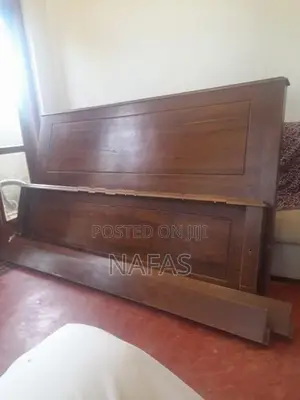 6x6.5 Box Bed with Mattress