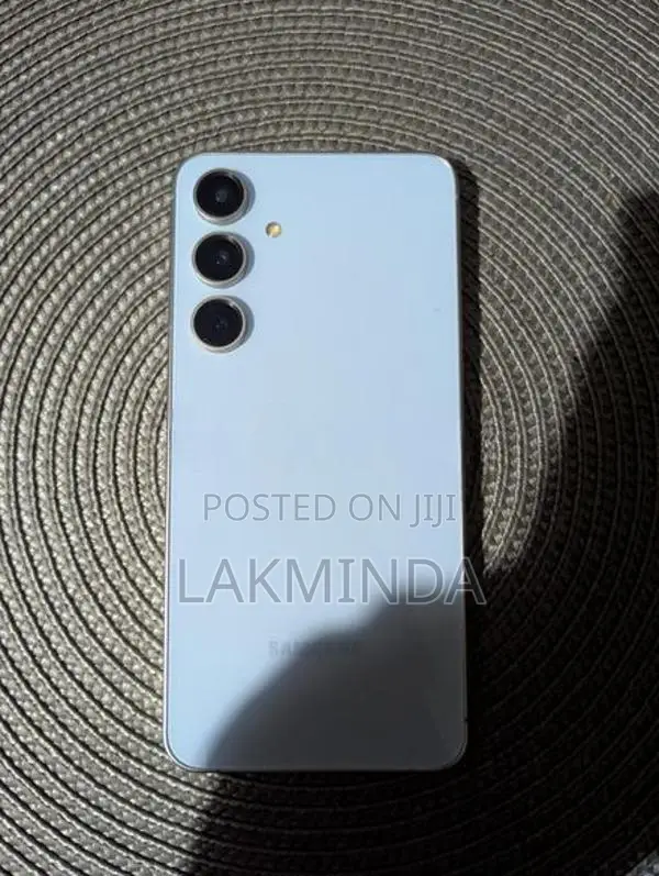 Samsung Galaxy S24 FE (Used)