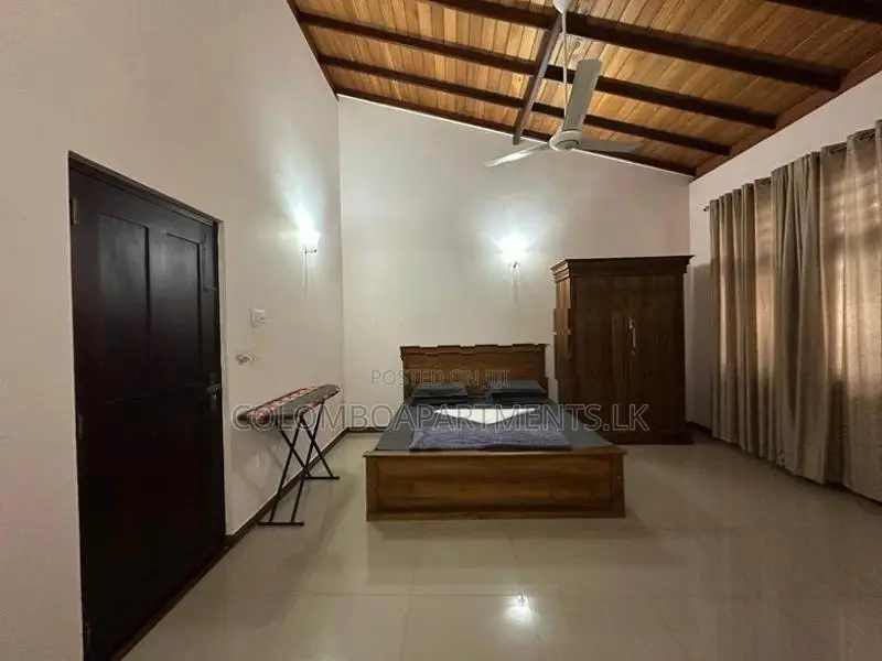 Short-Term Stay: Fully Furnished 2-Storey House in Kalubowila – CSAH10