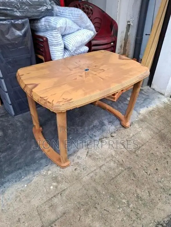 Nippon plastic tables