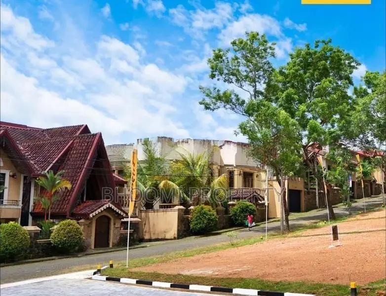 Land For Sale Close TO Highway D In Athurugiriya