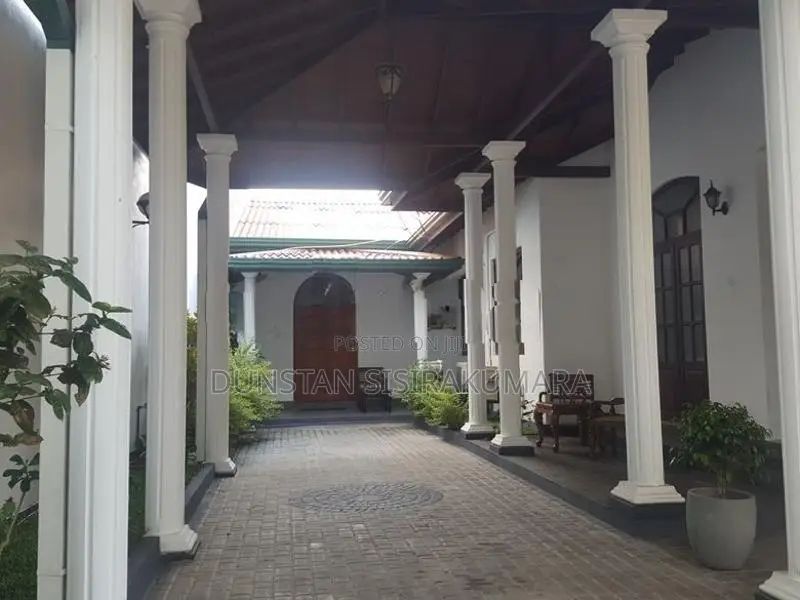 Luxury Rooms in Maharagama