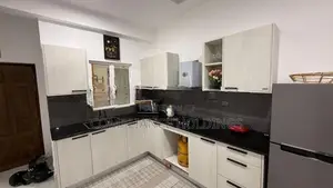 Fully Furnished Luxury Three Bedroom Apartment For Short Term Rent