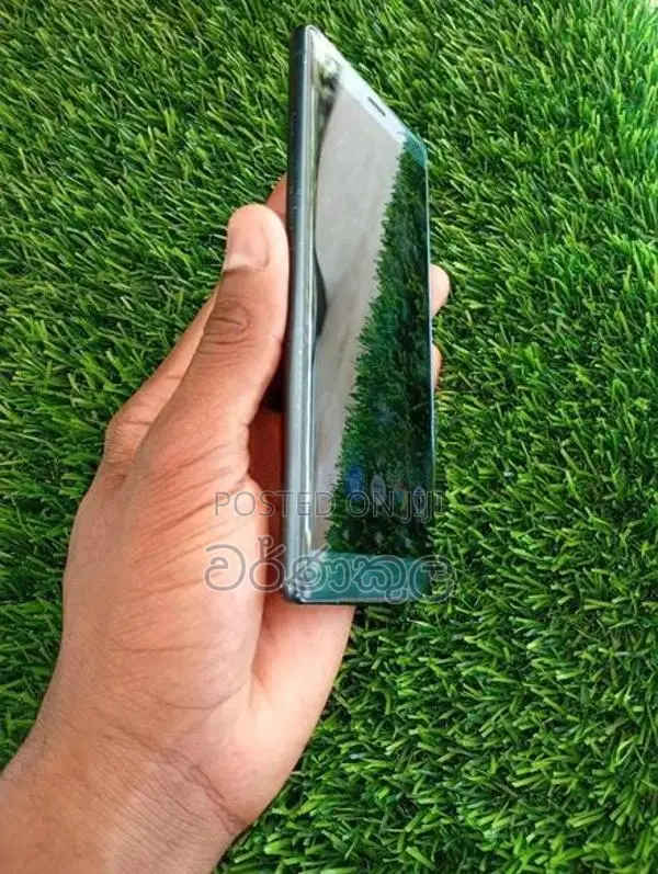 Sony Xperia XZ2 (Used)