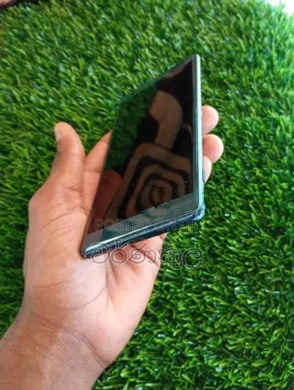 Sony Xperia XZ2 (Used)