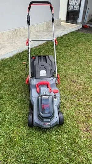 Grass Cutting Machine