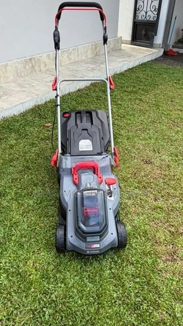 Grass Cutting Machine