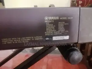 YAMAHA DX27 Vintage Synthesizer