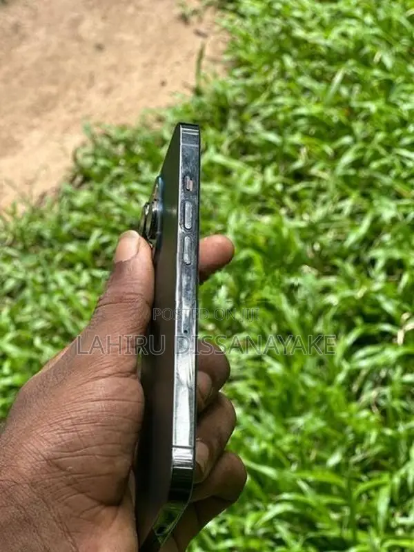 Apple iPhone 13 Pro (Used)