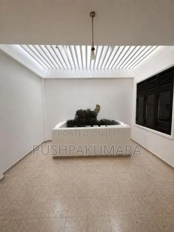 Commercial Space for Rent in Colombo 08 ( File No 127 C)