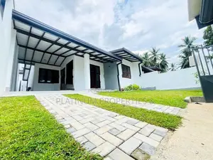 10 Perch Brand New Luxury Single Storey House for Sale in Athurugiriya
