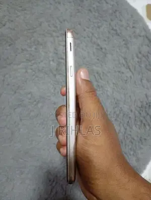Samsung Galaxy J7 (Used)