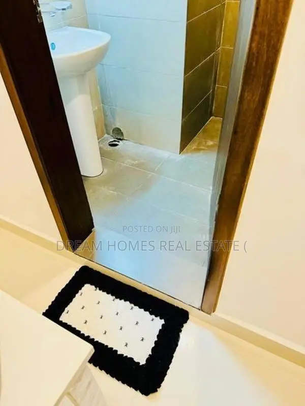 Brand-New 2-Bedroom Apartment for Rent – Pelawatta