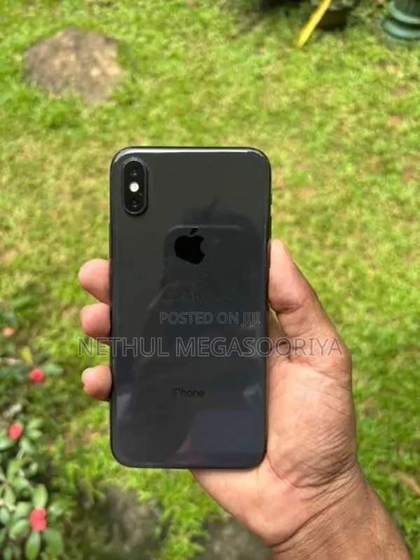 Apple iPhone X (Used)