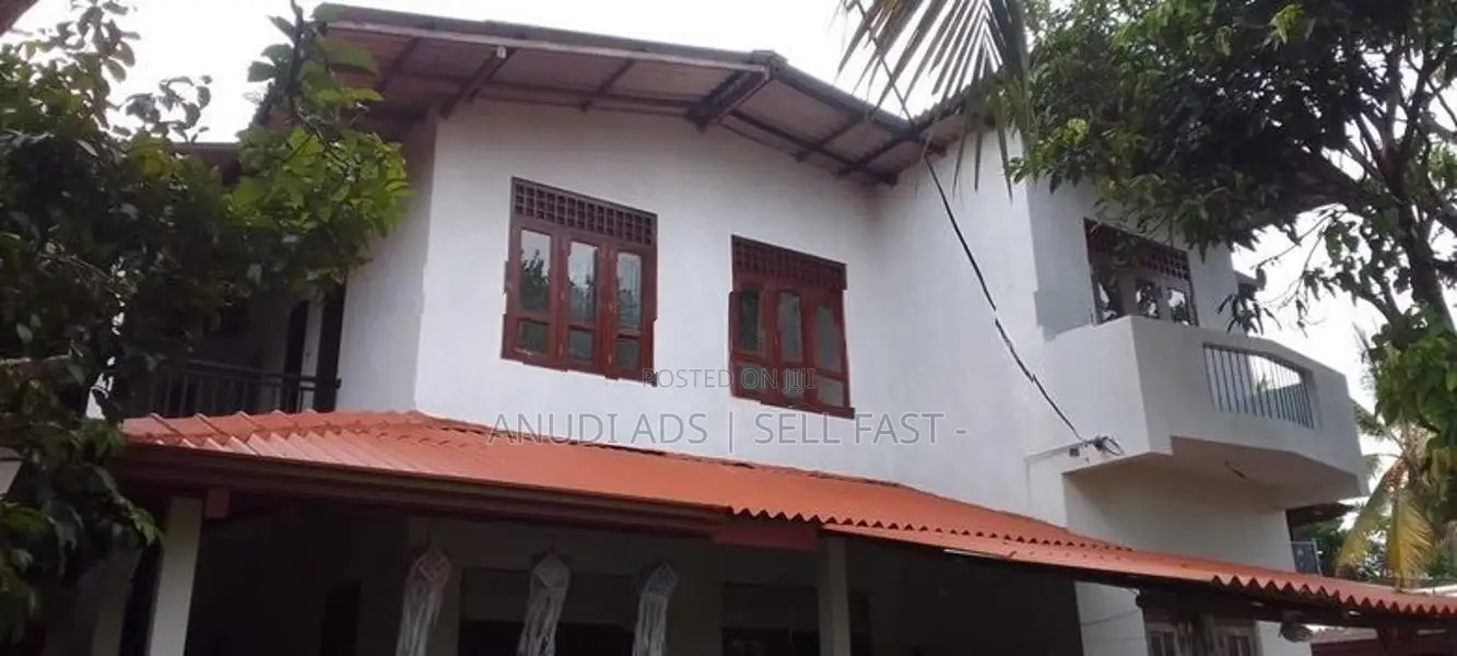 2BR (1AC) House (Upstair) For Rent in Pannipitiya
