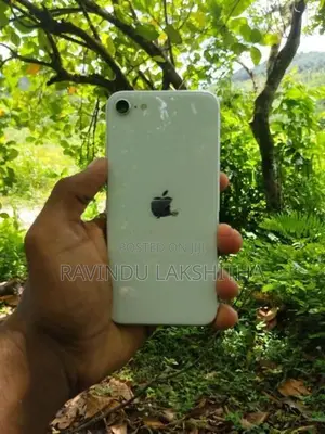 Apple iPhone SE 2 (Used)