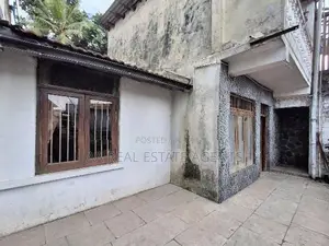 Two Storey Old House for Sale in Kolonnawa