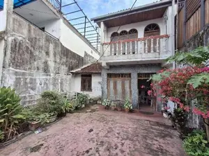 Two Storey Old House for Sale in Kolonnawa