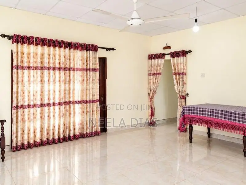 With All Amenities 3 Bed House For Sale - Nittambuwa / Pasyala