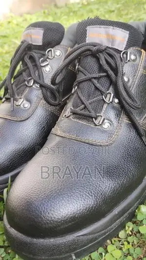 Safety Shoes with Helmet