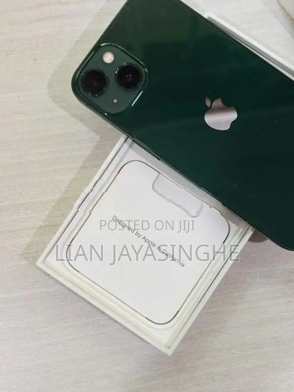 Apple iPhone 13 (Used)